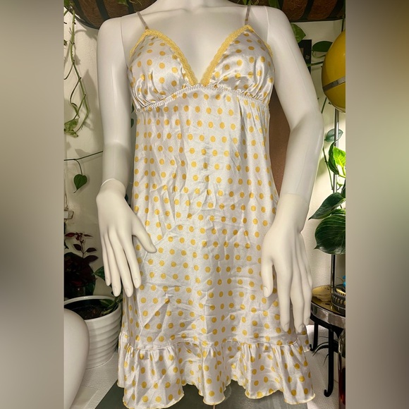 Victoria's Secret Other - Victoria's Secret White and Yellow Polka Dot Chemise